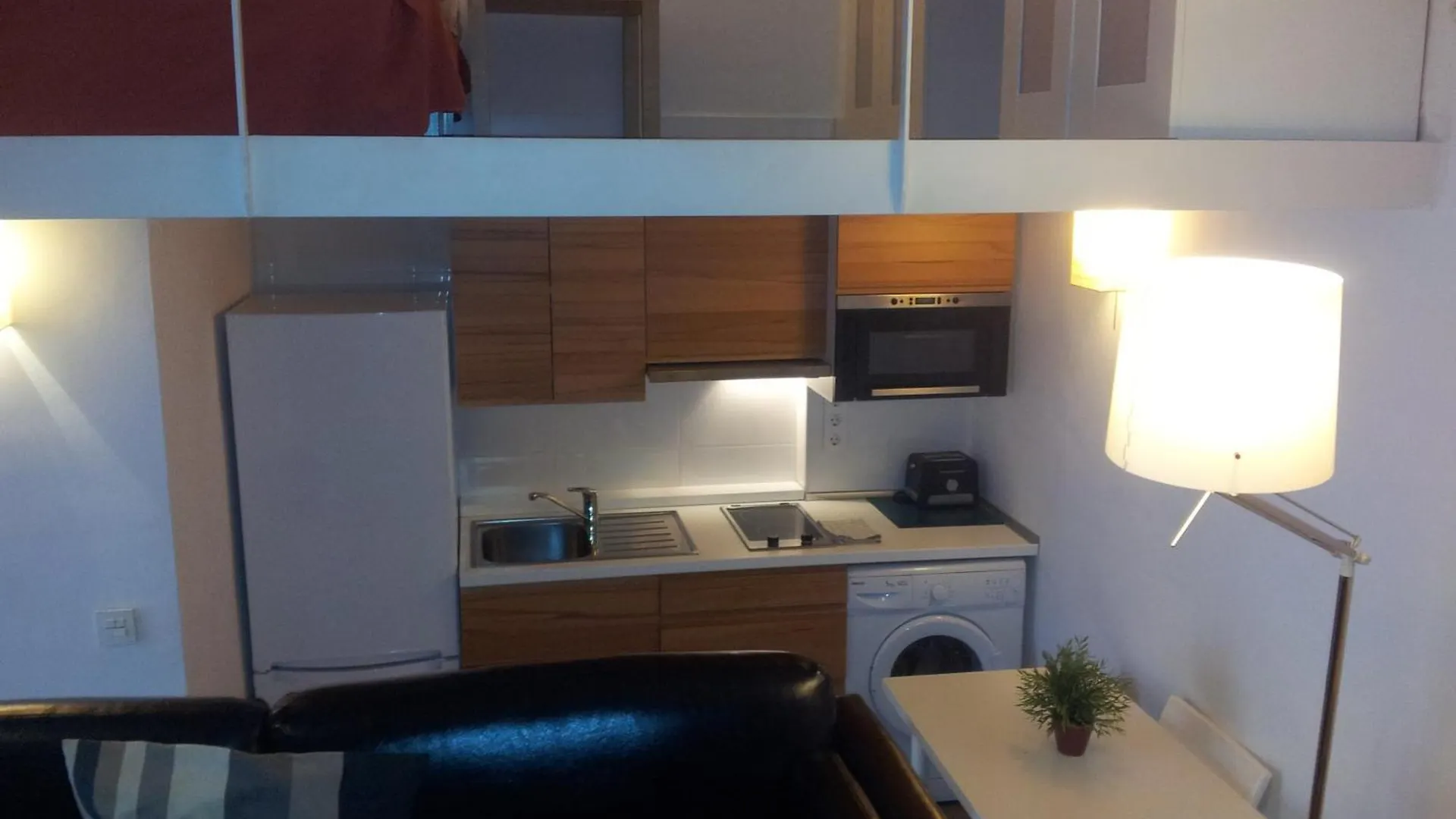 Apartamentos Clavero Malaga 0*,