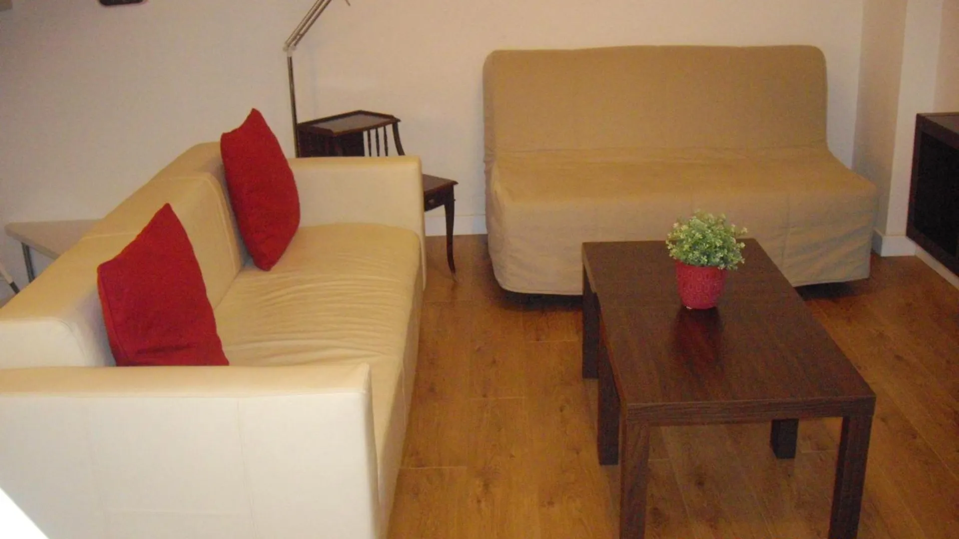 Apartament Apartamentos Clavero Malaga